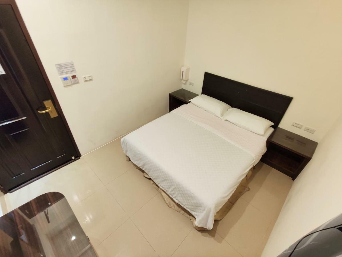 Feng Homestay Zhongpu Esterno foto
