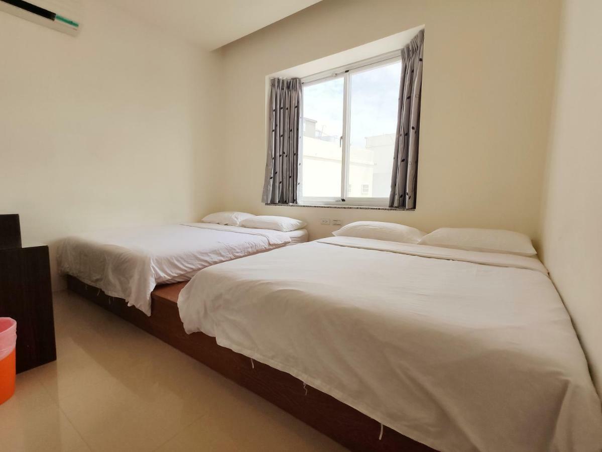 Feng Homestay Zhongpu Esterno foto