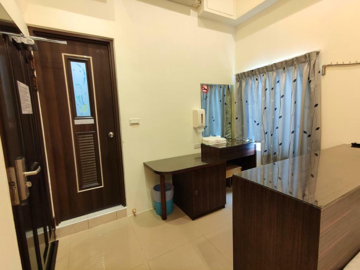 Feng Homestay Zhongpu Esterno foto
